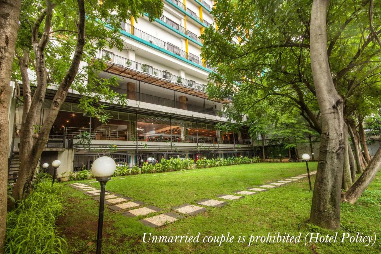 Hotel Gren Alia Jakarta Exterior foto
