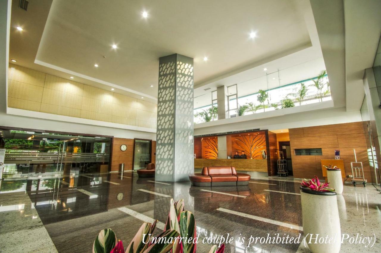 Hotel Gren Alia Jakarta Exterior foto